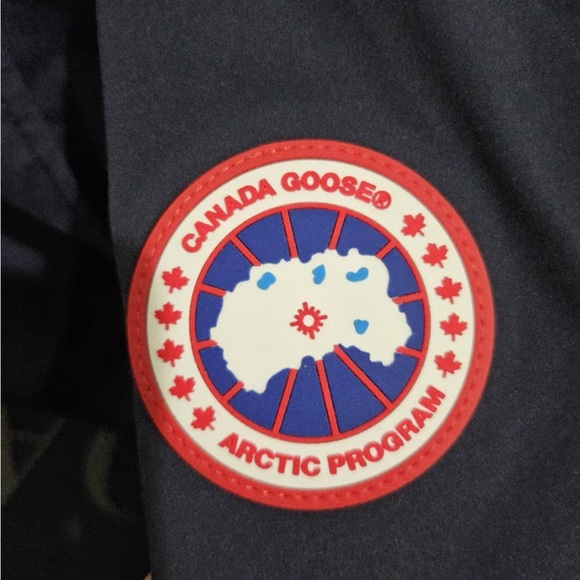 Sold-Authentic Canada Goose Seaboard jacket woman S - Picture 8 of 8